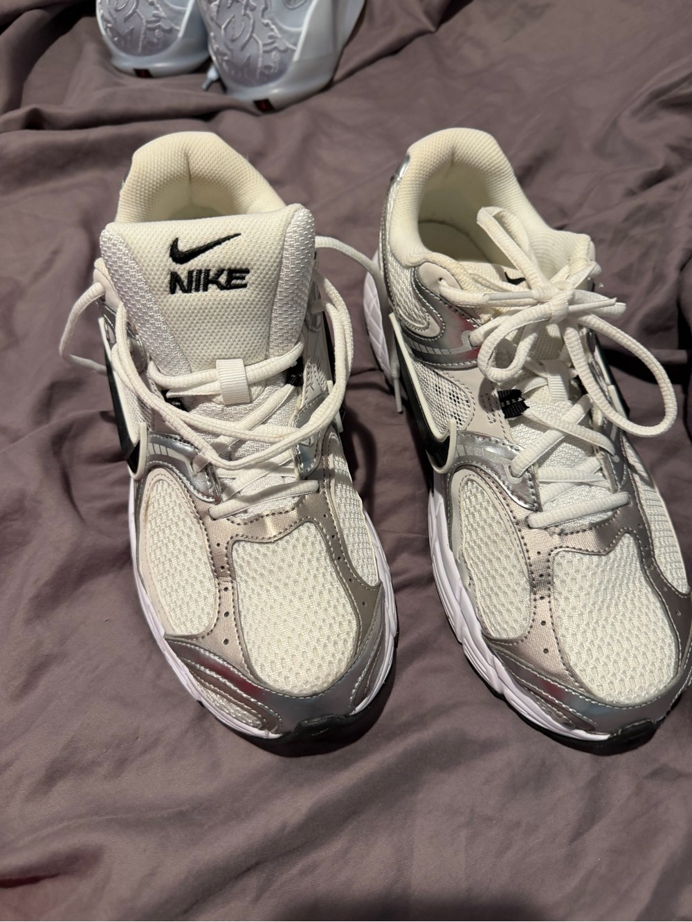 Nike V5 NRN size 9.5